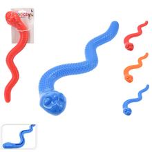 Hračky pre psov v tvare hada rôznych farieb.