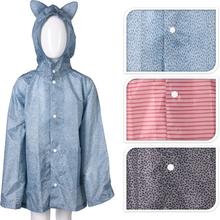 Detská pláštenka s kapucňou a ušami.