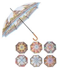 Dáždnik s mestskými motívmi, rôzne farby a vzory.