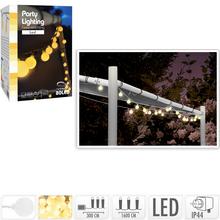 Záhradné osvetlenie s LED žiarovkami.