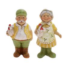 Dedko a babka so sliepočkou, dekorácia na Veľkú noc.