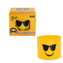 Pružina Smajlík v žltej farbe s úsmevom.