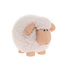 Biela keramická ovečka s jemným povrchom.