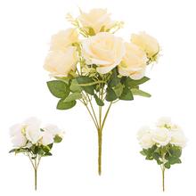 Kytica umelých ruží so zelenými listami, mix farieb.