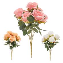 Kytica umelých ruží v mixe farieb.