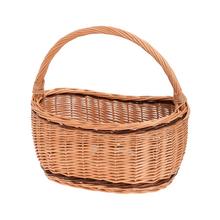 Kôš z prútia s uchom, hnedý, oválny tvar.
