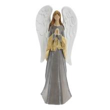 Anjel modliaci v sivých a béžových farbách s krídlami.