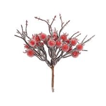 Umelý zápich šípok červených s ľadovým efektom.