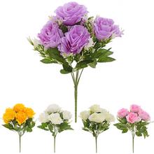 Kytica umelých ruží v mixe farieb.