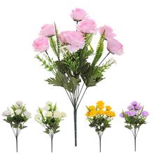 Kytica umelých ruží v mixe farieb.