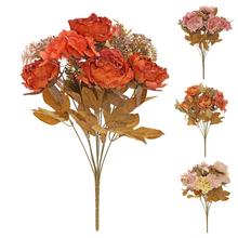 Sušená kytička pivónie a hortenzie v jesenných farbách.