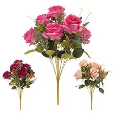 Kytica umelých ruží v mixe farieb.