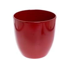 Červený keramický obal na kvetináče.