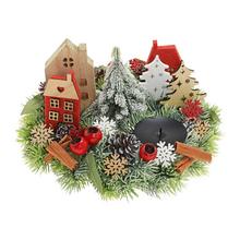 Vianočné aranžmá s domčekmi a sviečkou