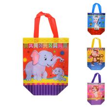 Detská taška z netkanej textílie s obrázkami zvierat.