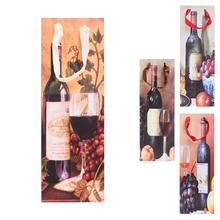 Darčeková taška na víno s obrázkom vína a hrozna.