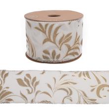 Vianočná stuha s arabeskovým vzorom, šírka 6,3 cm, dĺžka 10 m.