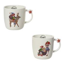 Porcelánové šálky s vianočnými motívmi, 2 rôzne dizajny.