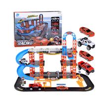 Poschodové parkovisko s výťahom a autíčkami.