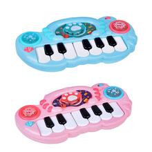 Interaktívna farebná hudobná hračka - klavír v modrej a ružovej farbe.