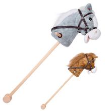 Kôň na palici so zvukom a pohybujúcim sa ňufákom.