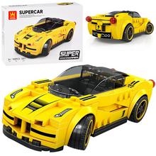 Žlté športové auto z technických blokov, 143 dielne, s nálepkami.