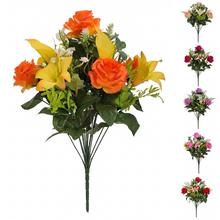 Kytica umelých kvetov s ružami a ľaliami v mixe farieb.