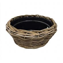 Kôš kubu ratan s plastovým vnútrom, sivý, priemer 38 cm, výška 19 cm.