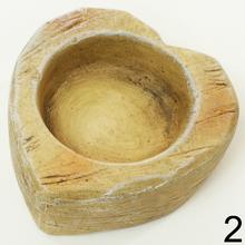 Svietnik v tvare kvetu a srdca na čaj.