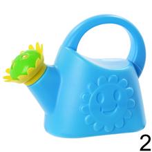 Modrá krhla s usmievajúcou sa tvárou a farebným kvetinovým náustkom.