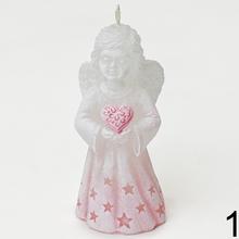 Vianočná figurka anjela v ružovej a sivej farbe.