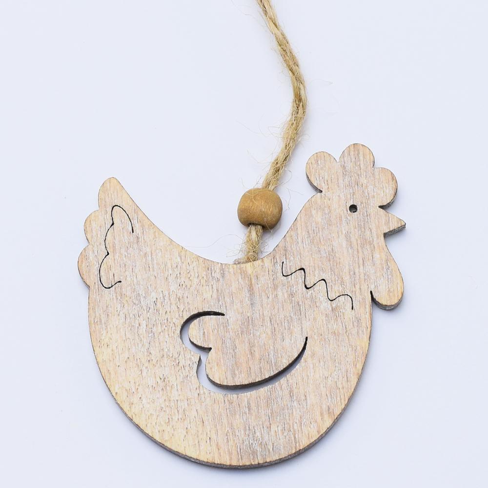 Závesné ozdoby v tvare kurčaťa a sliepky.