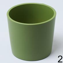 Sada kvetináčov v rôznych farbách.