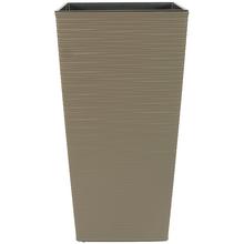 Štvorcový vysoký kvetináč v farbe Frappe.