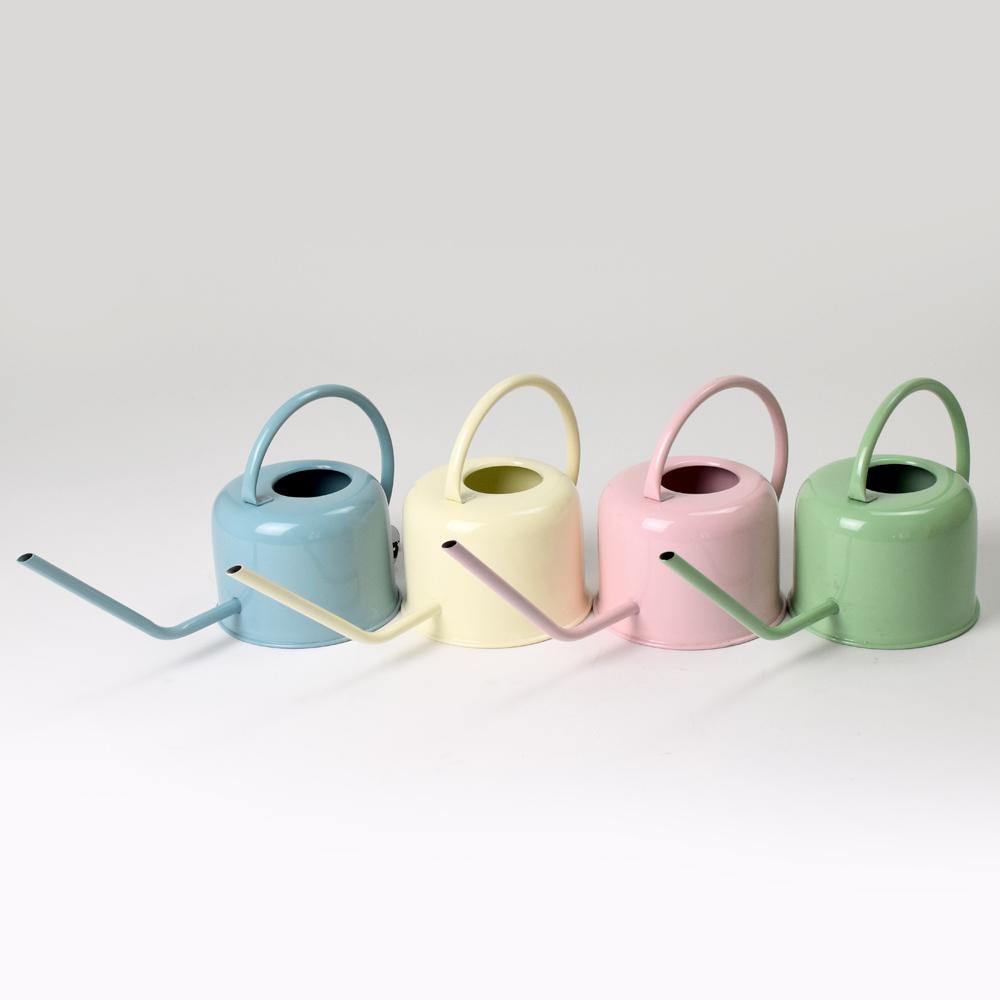 Kovová krhlička v mixe farieb s objemom 1100ml.