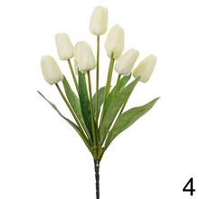 Kytica umelých tulipánov v mixe farieb.