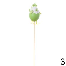 Zápich s kohútikom a vajíčkom v mixe farieb.