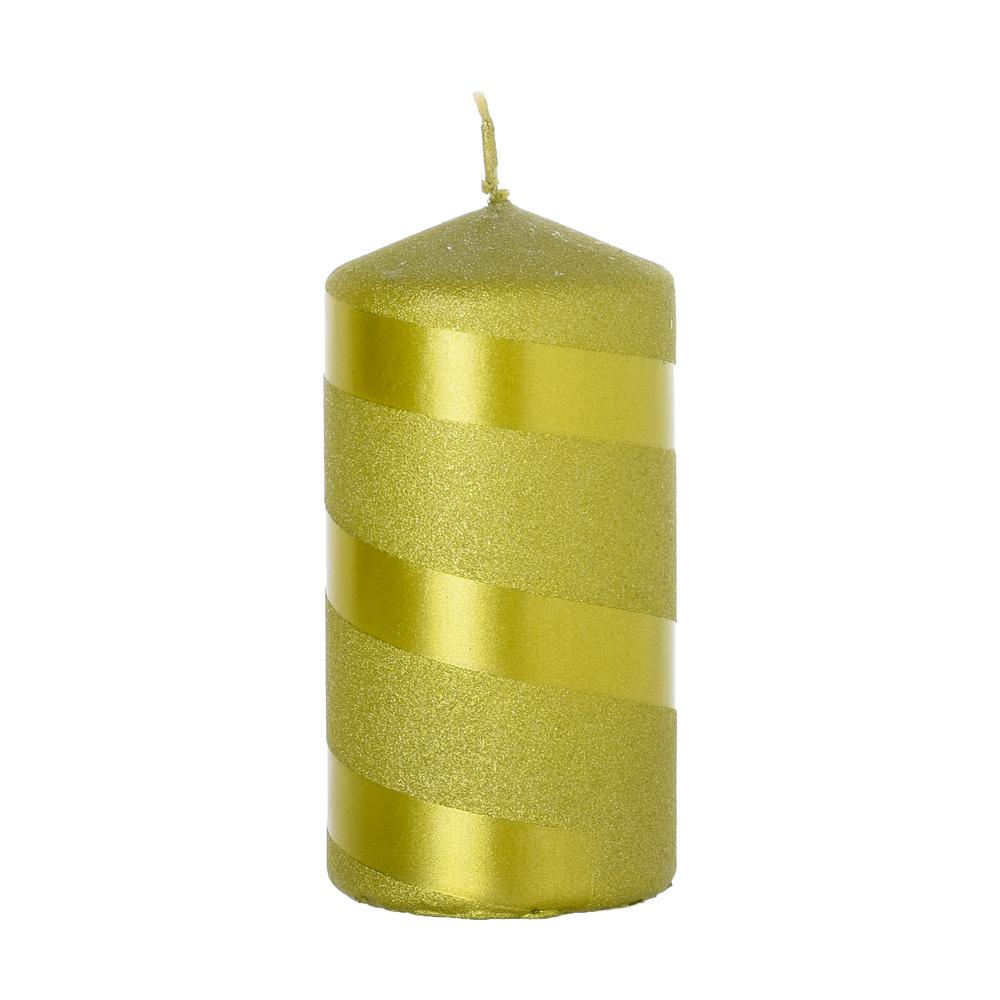 Vianočná sviečka s metalickými pruhmi v olivovej farbe.