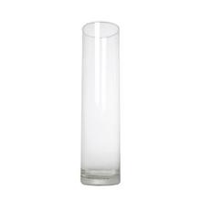 Priehľadná sklenená váza v cylindrickom tvare.