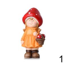 Detské figúrky s muchotrávkami v jesennom štýle.