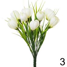 Kytica umelých kvetov krokus v mixe farieb.