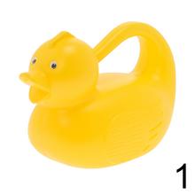 Detská krhla v tvare kačky, žltá a ružová.