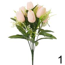 Kytica umelých tulipánov v mixe farieb.