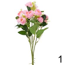 Kytica ranunkulus mix v rôznych farbách.