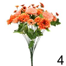 Kytica umelých gerber a santiniek v mixe farieb.