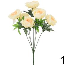 Kytica umelých ruží v mixe farieb.