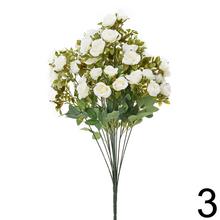 Kytica ružičiek šípkových so zeleným mixom.