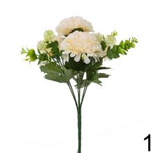 Kytica umelých kvetov Zinnia, Gypsa a Eucalyptus v mixe.