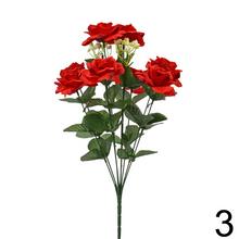 Kytica umelých ruží v mixe farieb.