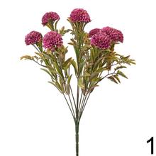 Kytica púpavky s mixom farieb a kvetov.